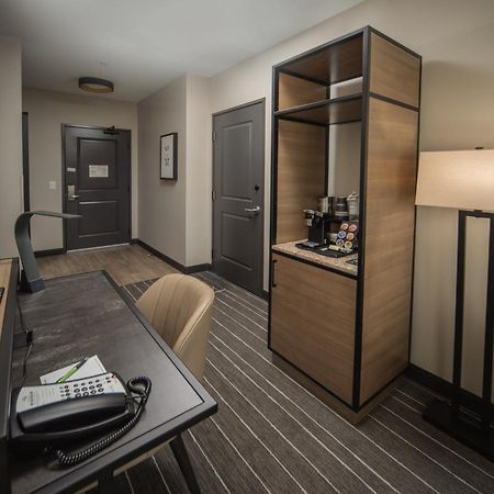 Hotel Windrow Downtown 埃伦斯堡 外观 照片